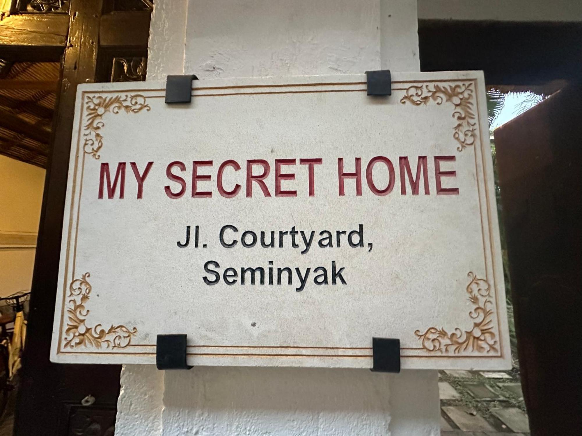 My Secret Home Seminyak Buitenkant foto