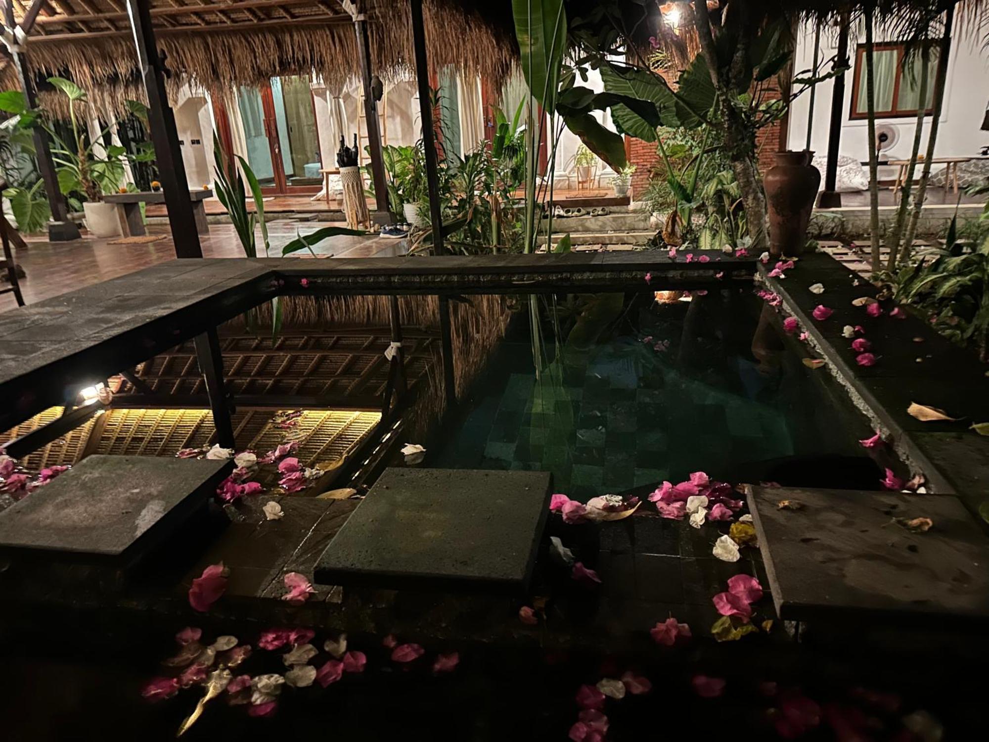 My Secret Home Seminyak Buitenkant foto
